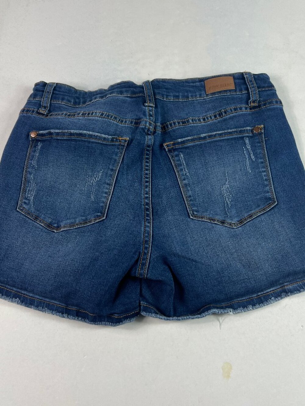 Judy Blue Shorts Women's 31* Mid Rise Blue Faded Distressed Denim Jorts Tag L - Picture 6 of 16
